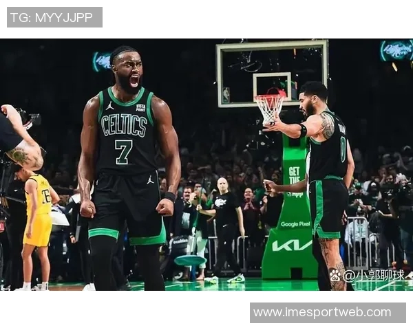 杰伦布朗左腿筋紧张状态不明绿军官方宣布回归存疑