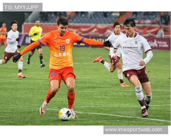 泽卡左脚推射破门助泰山队领先三镇克雷桑精彩助攻助力胜利