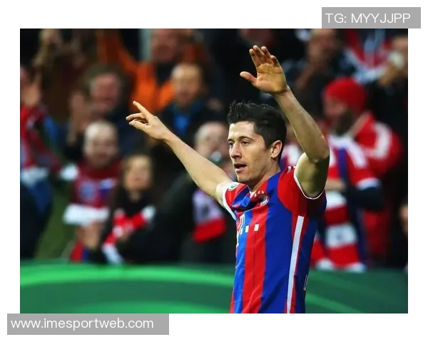 德甲第10轮最佳后卫表现惊艳12场打入6球多基终结拜仁纪录