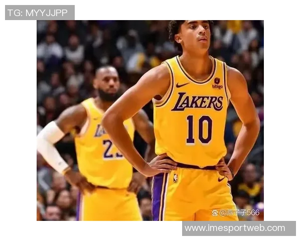 卡斯尔谈哈珀状态不明预计周四对湖人比赛将会出战 卡斯尔谈哈珀状态不明预计周四对湖人比赛将会出战