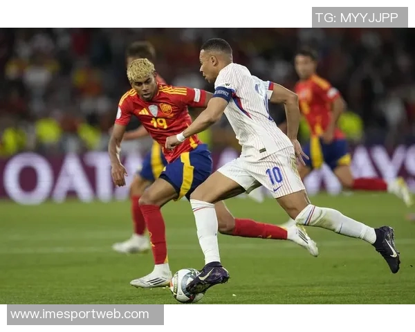 姆巴佩全场表现惊艳贡献2进球1助攻并成功过人4次获得满分评价 姆巴佩全场表现惊艳贡献2进球1助攻并成功过人4次获得满分评价