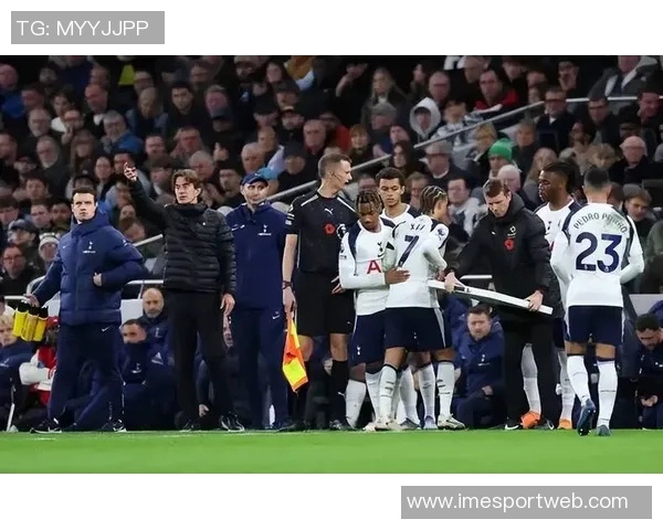 热刺6500万新援西蒙斯表现不佳12场仅1助攻引发球迷担忧