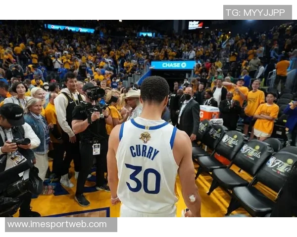 赛斯库里分享勇士首秀感受重温归属感引发斯蒂芬关注 赛斯库里分享勇士首秀感受重温归属感引发斯蒂芬关注